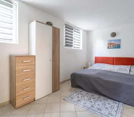Lola 2 Apartamento